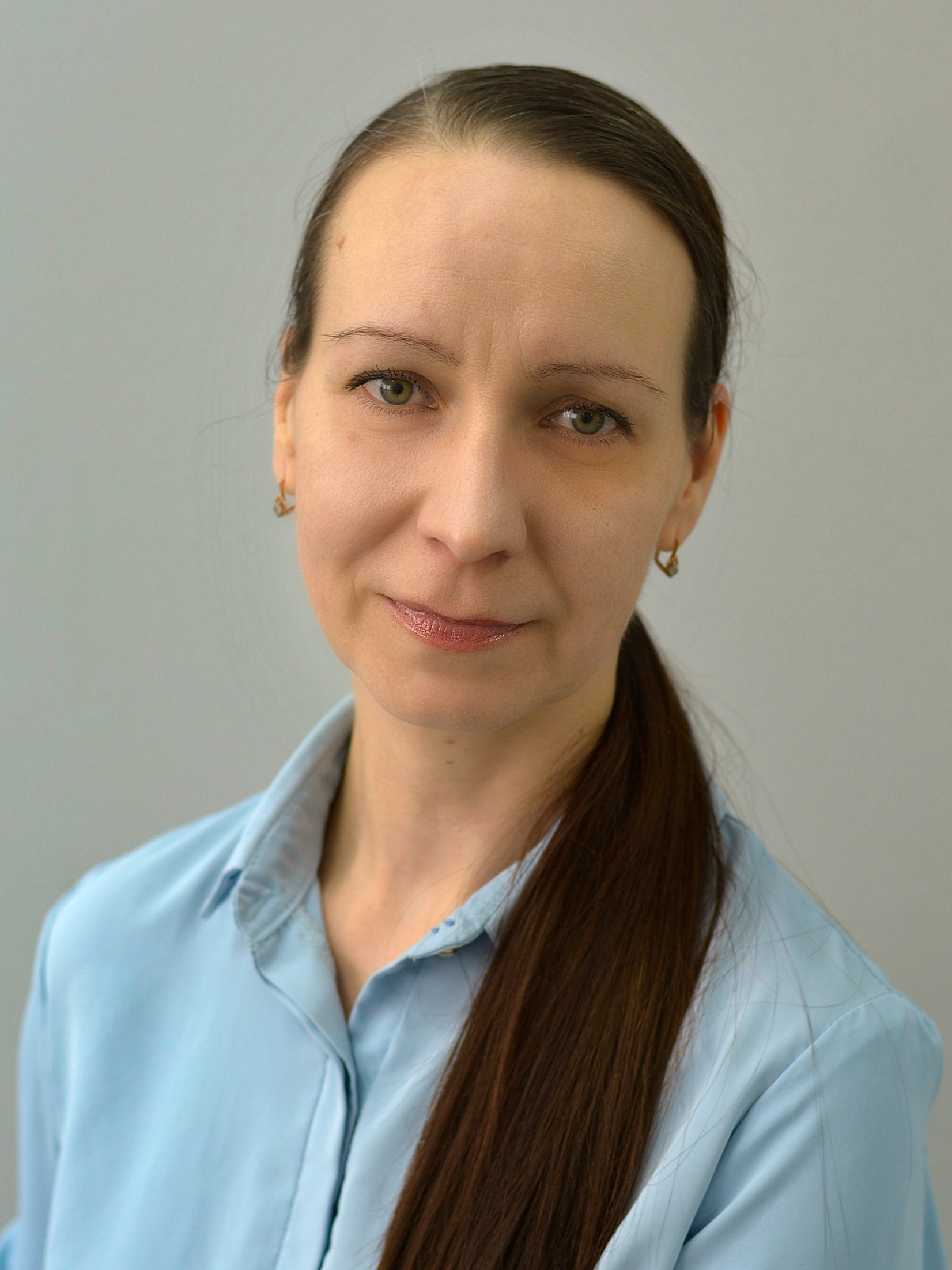 Угольникова Елена Борисовна.